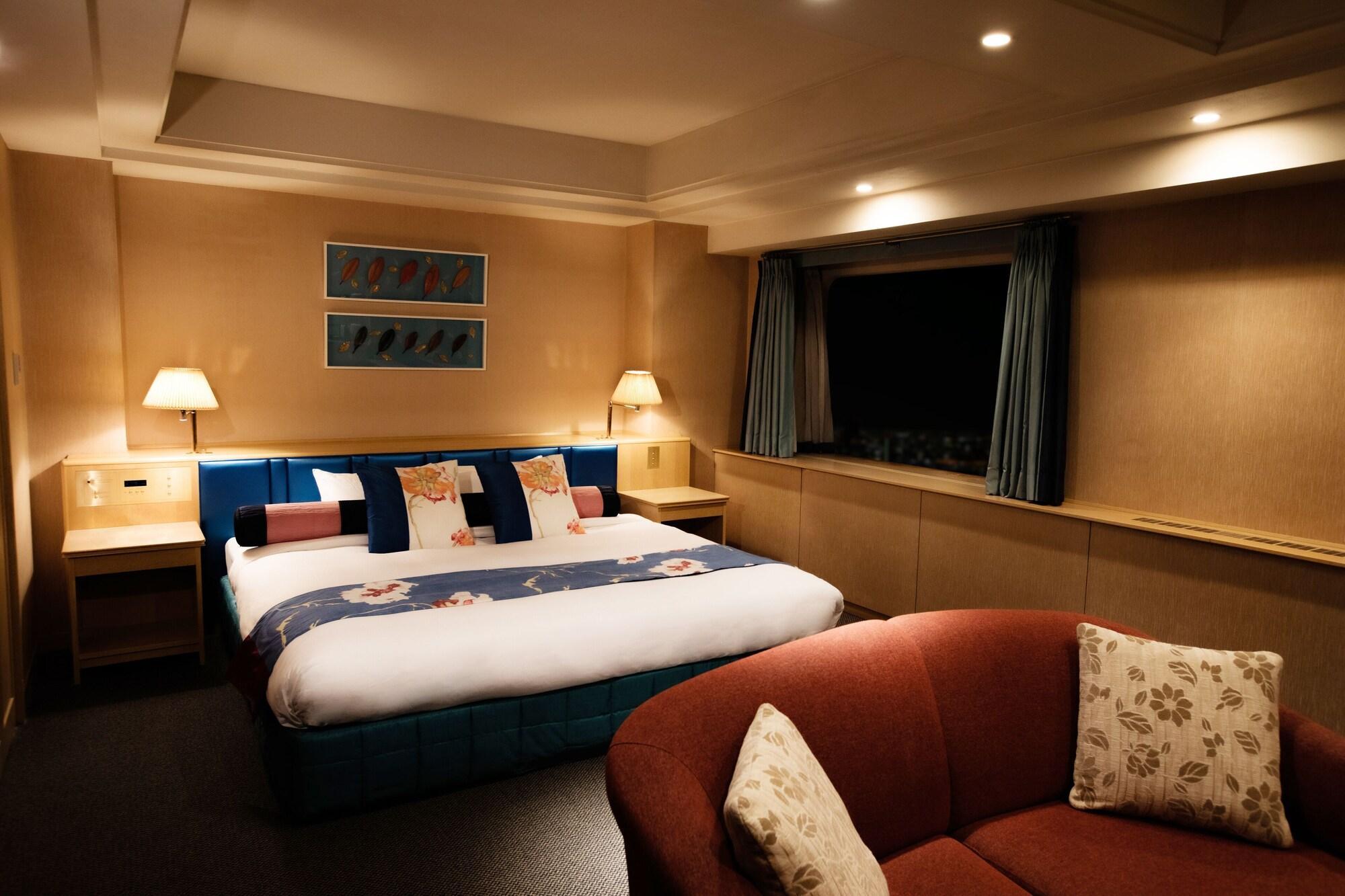 Hotel New Otani Hakata Fukuoka  Exterior foto A room on board